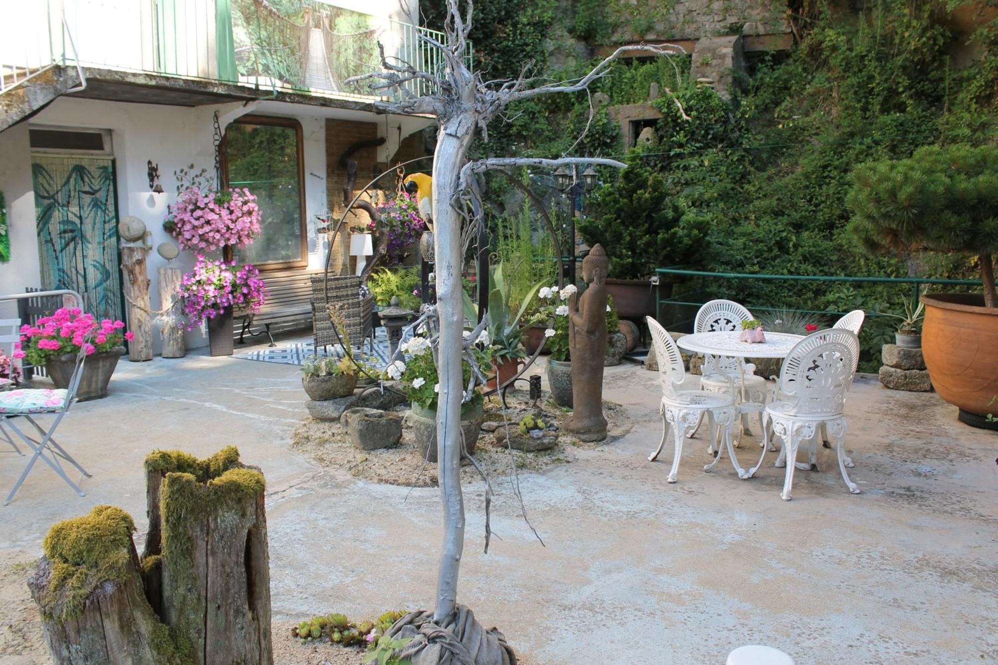 Chambre d hôtes Bounty cuisine privative et garage Olliergues Exterior foto